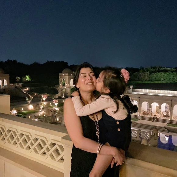 Meet your Posher, Sonia - Picture 1 of 1